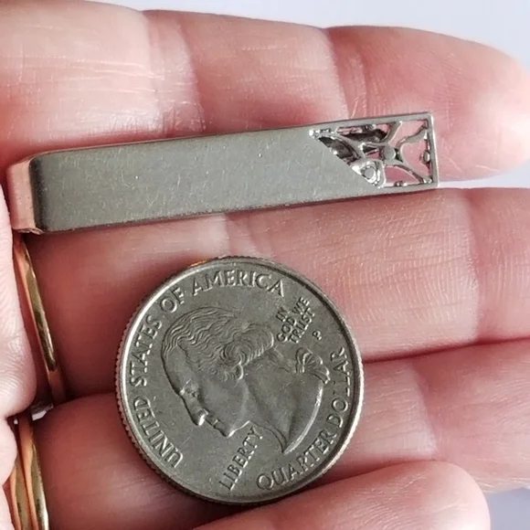 Relisted - vintage tie clip Silver tone metal tie bar mens jewelry cutout - Picture 5 of 8